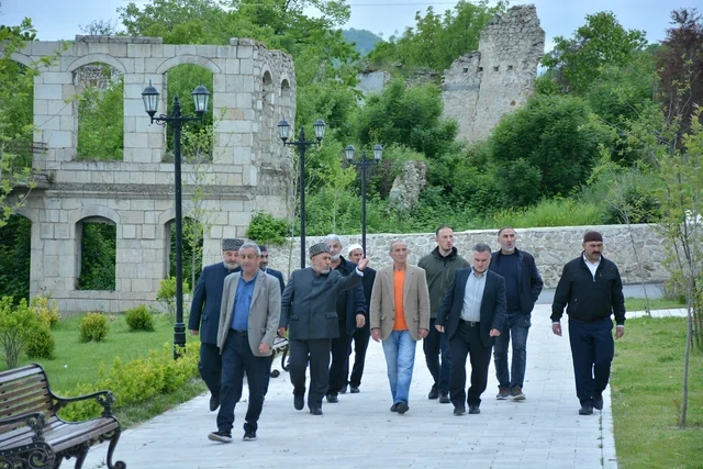 Din xadimləri Qarabağ və Şərqi Zəngəzurdakı tarixi-dini abidələri ziyarət ediblər