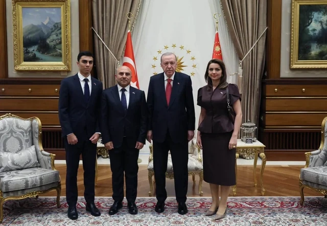Azərbaycanın Türkiyədəki yeni səfiri etimadnaməsini Rəcəb Tayyib Ərdoğana təqdim edib - FOTO