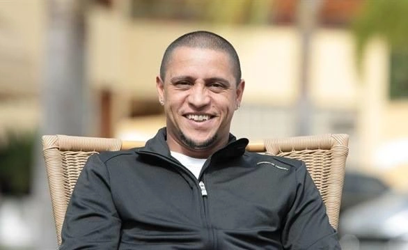 Məşhur futbolçu islam dinini qəbul etdi - Foto