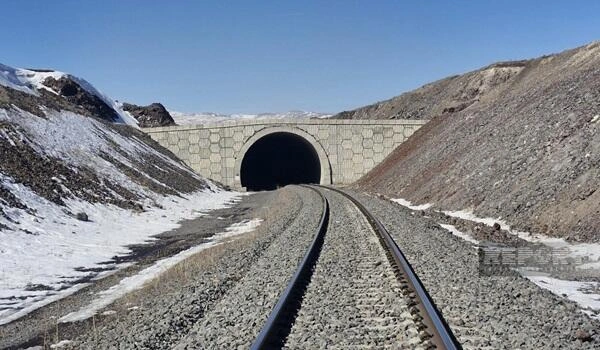 Naxçıvanda dəmir yollarının yenidən qurulmasına başlanıldı
