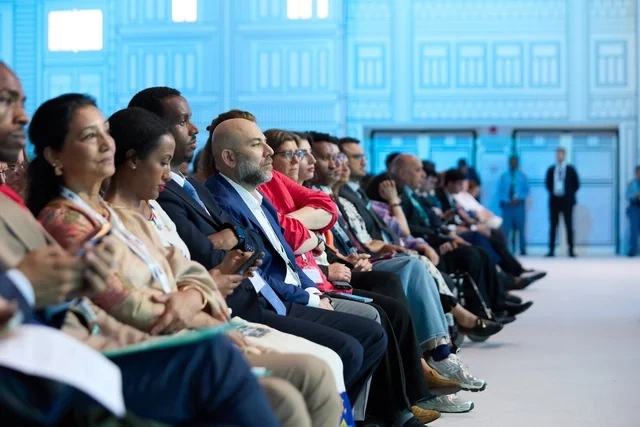 WUF13 yüksəksəviyyəli sessiyalar və rekord sayda iştirakçı ilə uğurla başa çatıb - FOTO