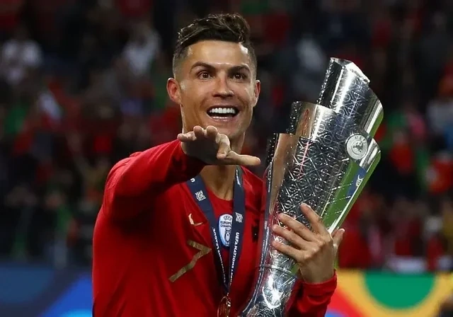 İki ulduzun fərqli taleyi: Messi milliyə vida etdi, Ronaldunun 7 nömrəli forması isə əlindən alındı - Foto