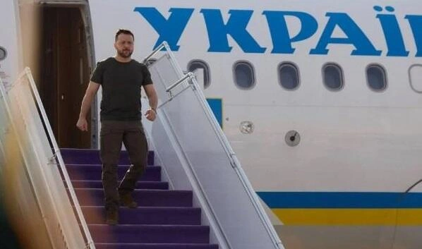 Zelenski ilk dəfə bu ölkəyə səfər etdi