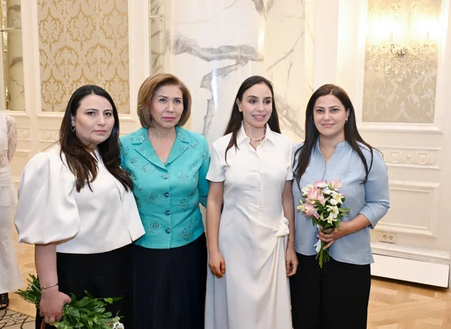 "Qızların təhsilinə dəstək" layihəsinin II Məzun Günü keçirilib - FOTO