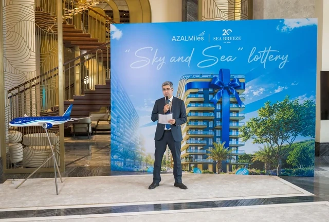 Azərbaycan Hava Yolları və "Sea Breeze" birgə lotereyanın 100 qalibini müəyyən edib - Foto