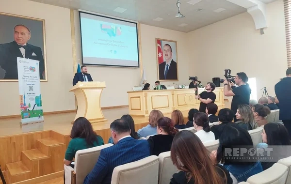 Gəncədə WUF13 Festivalı çərçivəsində məlumatlandırma sessiyası keçirilib - FOTO