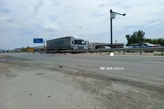 Goranboyda QƏZA: Bir ton yanacaq yola töküldü - FOTO
