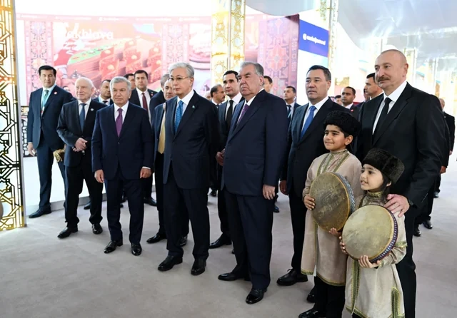 Prezident İlham Əliyev MDB Ölkələrinin Milli Kulinariya Festivalı ilə tanış olub, rəsmi qəbulda iştirak edib - Foto