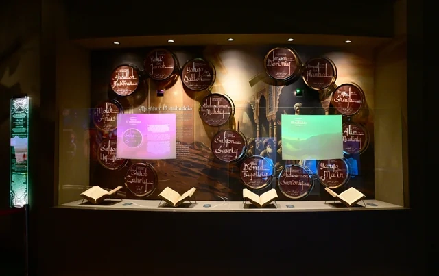 Leyla Əliyeva Səmərqənddə "Uşağın gözü ilə dünya" sərgisi və İmam əl-Buxari memorial kompleksi ilə tanış olub - Foto