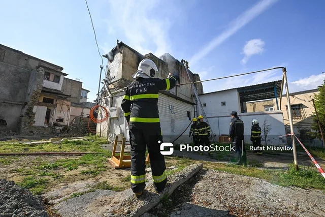 Bakıda yaşayış evindəki yanğının TƏFƏRRÜATI - FOTO - VİDEO