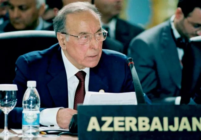 Balanslı xarici siyasət kursunun memarı