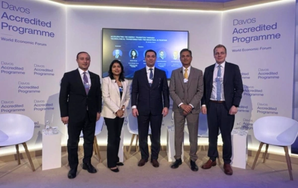 4SİM və SOCAR Davos Forumunda birgə sessiya təşkil edib