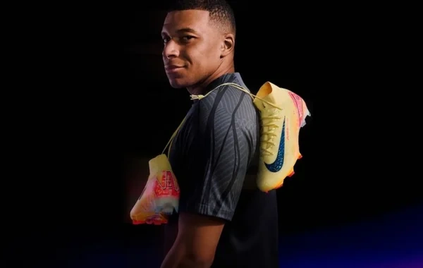 Mbappe 20 illik sponsorunu dəyişdi - Foto