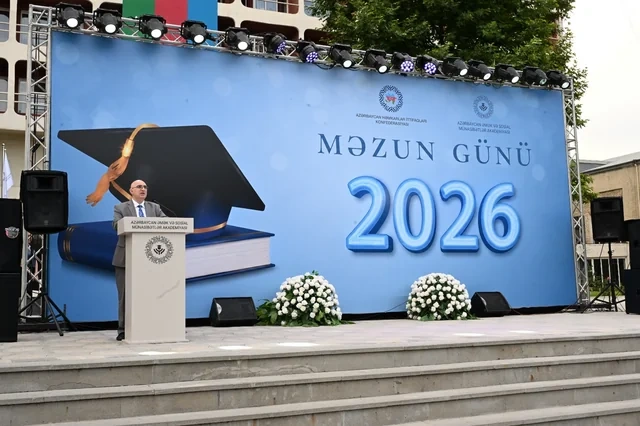 Azərbaycan Əmək və Sosial Münasibətlər Akademiyasında "Məzun günü" qeyd olunub - FOTO