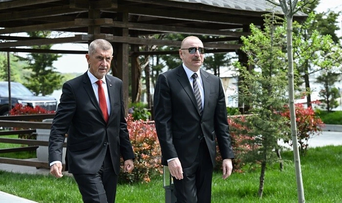 Andrey Babişin şərəfinə rəsmi lanç verildi - Foto
