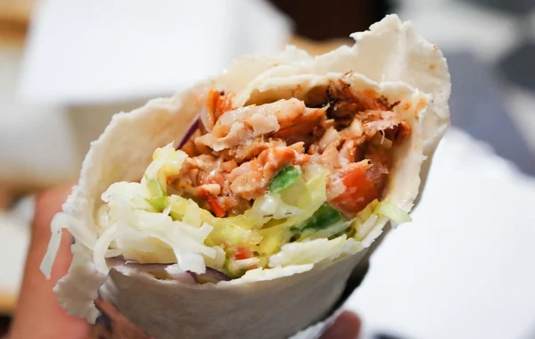 Dönər, kolbasa, burger üçün SƏRT TƏLƏBLƏR - Türkiyədə yeni qaydalar