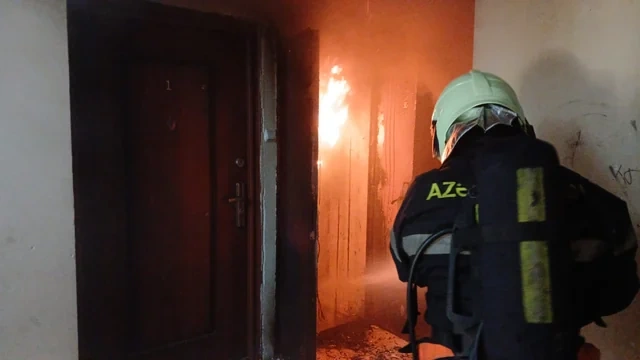 Mingəçevirdə yaşayış binasında yanğın: Sakinlər təxliyə edildilər - FOTO - VİDEO