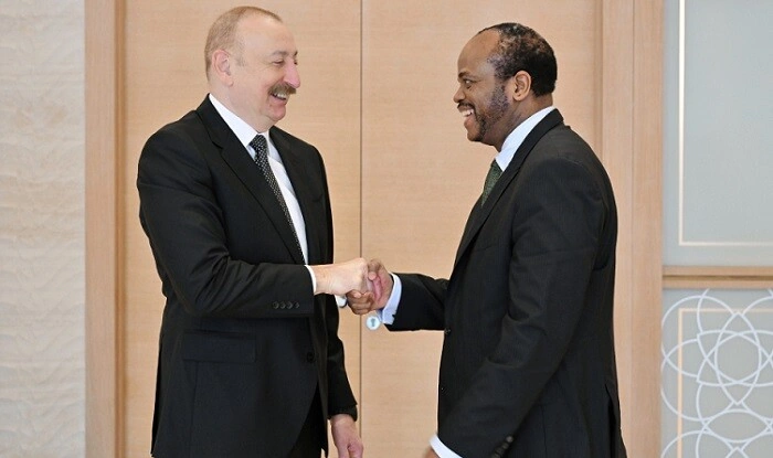 İlham Əliyev III Msvatini təbrik etdi